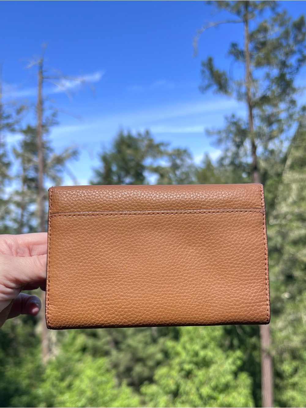 COACH Medium Brown Pebbled Leather Trifold Envelope Wallet Tan w Gold Hardware - Picture 2 of 10